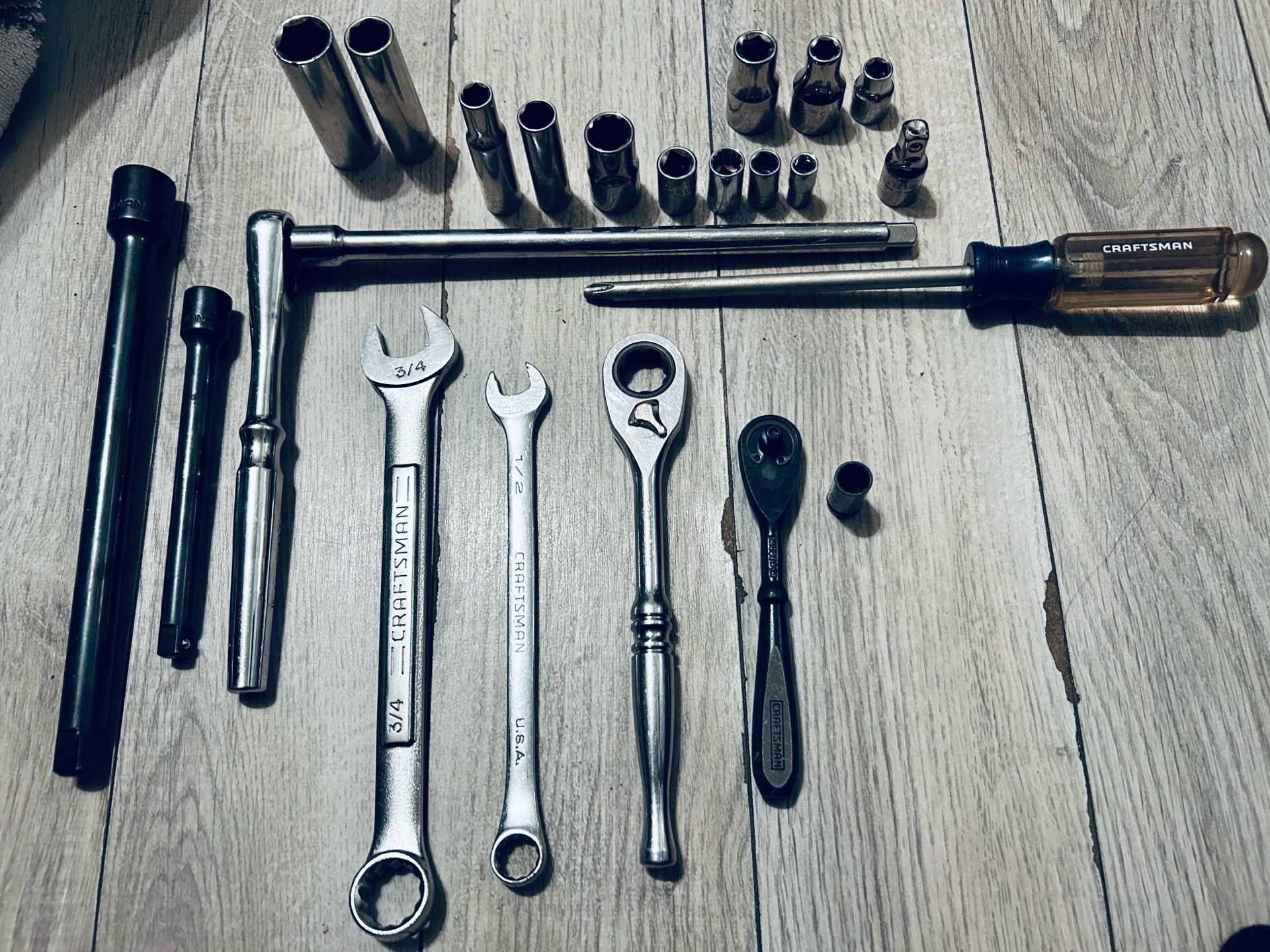 Craftsman - Assorted Racheting Wrench 2 pcs, Rachets 3 pcs, Ext Bars, 1/2 Dr Swivel Impact Univ Joint, Phillips and Sockets