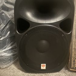 Rockville (2) 12" Powered Speakers+Stands w/Bluetooth For Backyard Movie Theater $299.95 Rockville Audio Now selling for no less than $200 in cash. Th