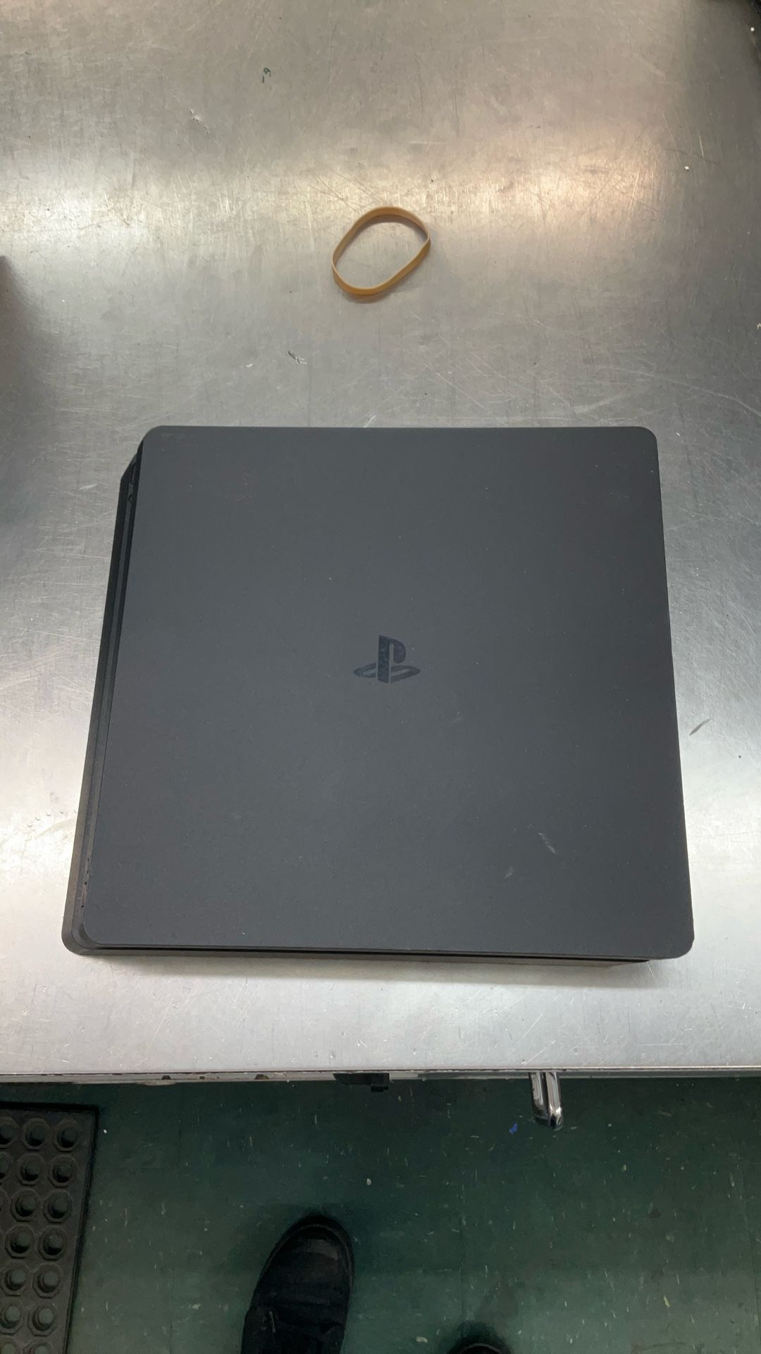 PlayStation 4 Slim