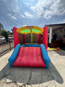 Little Tikes Inflatable Bouncer Set