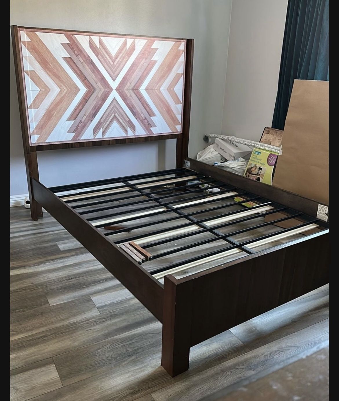 Queen Bed Frame !