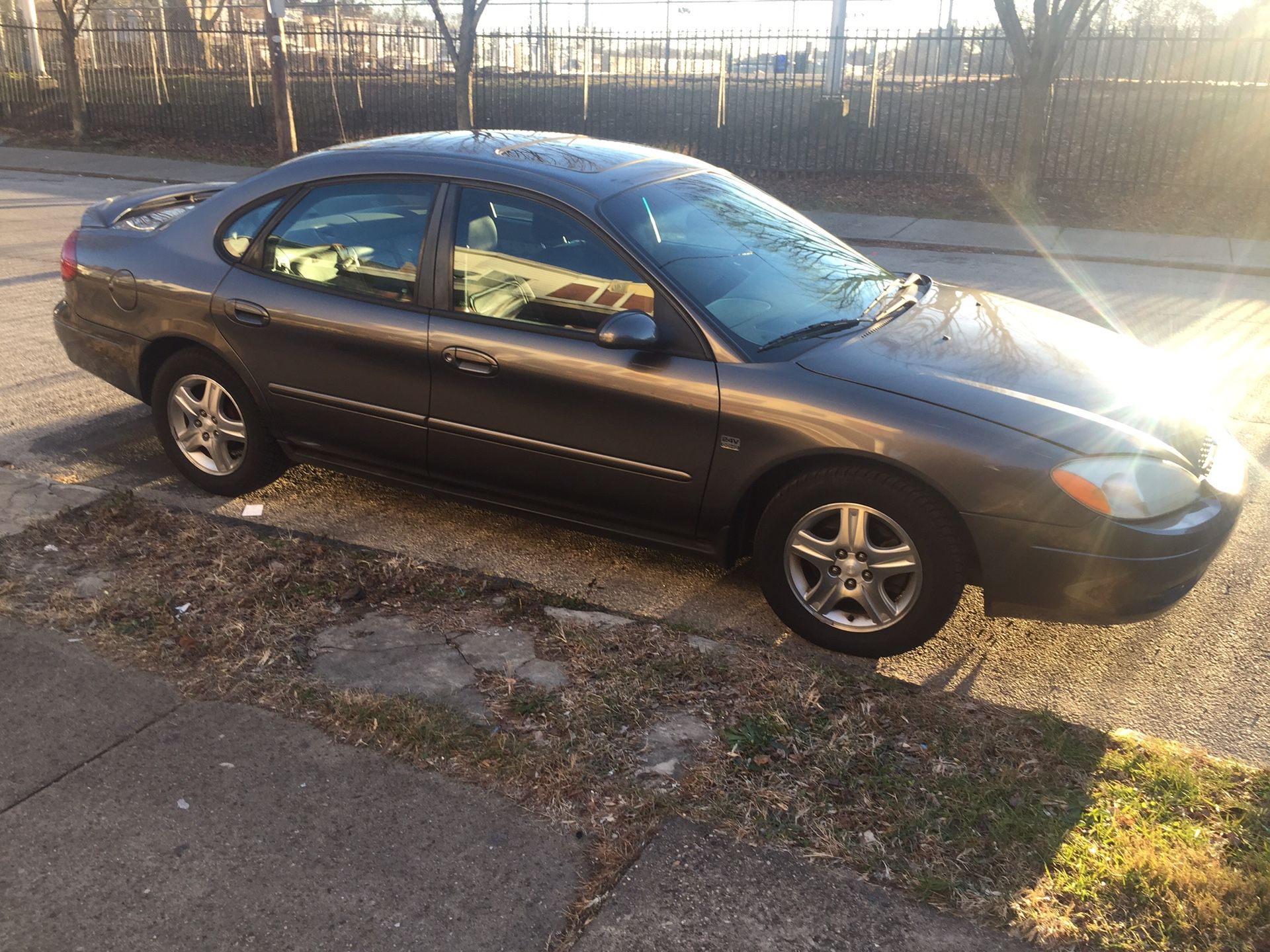 2002 Ford Taurus