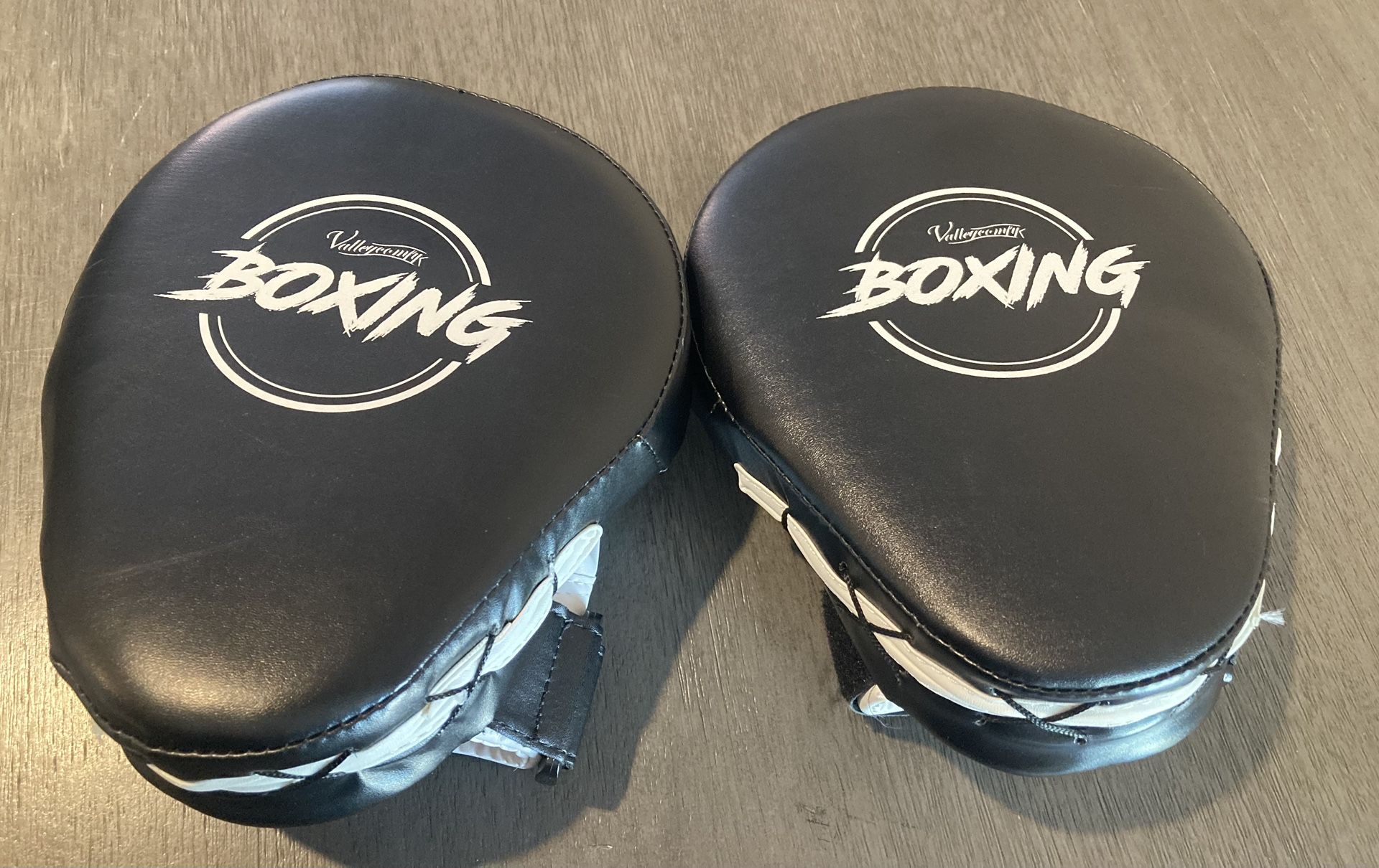 Valleycomfy Boxing Curved Focus Punching Mitts- Leatherette
