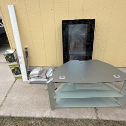 Free CURB ALERT (BY THE SIDE OF GARAGE)