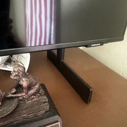 Selling My 45” TV in Very Good Conditions 