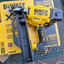 DEWALT 20-Volt 21° Cordless Framing Nailer (Tool-Only)