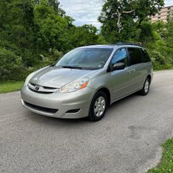 2008 Toyota Sienna Le
