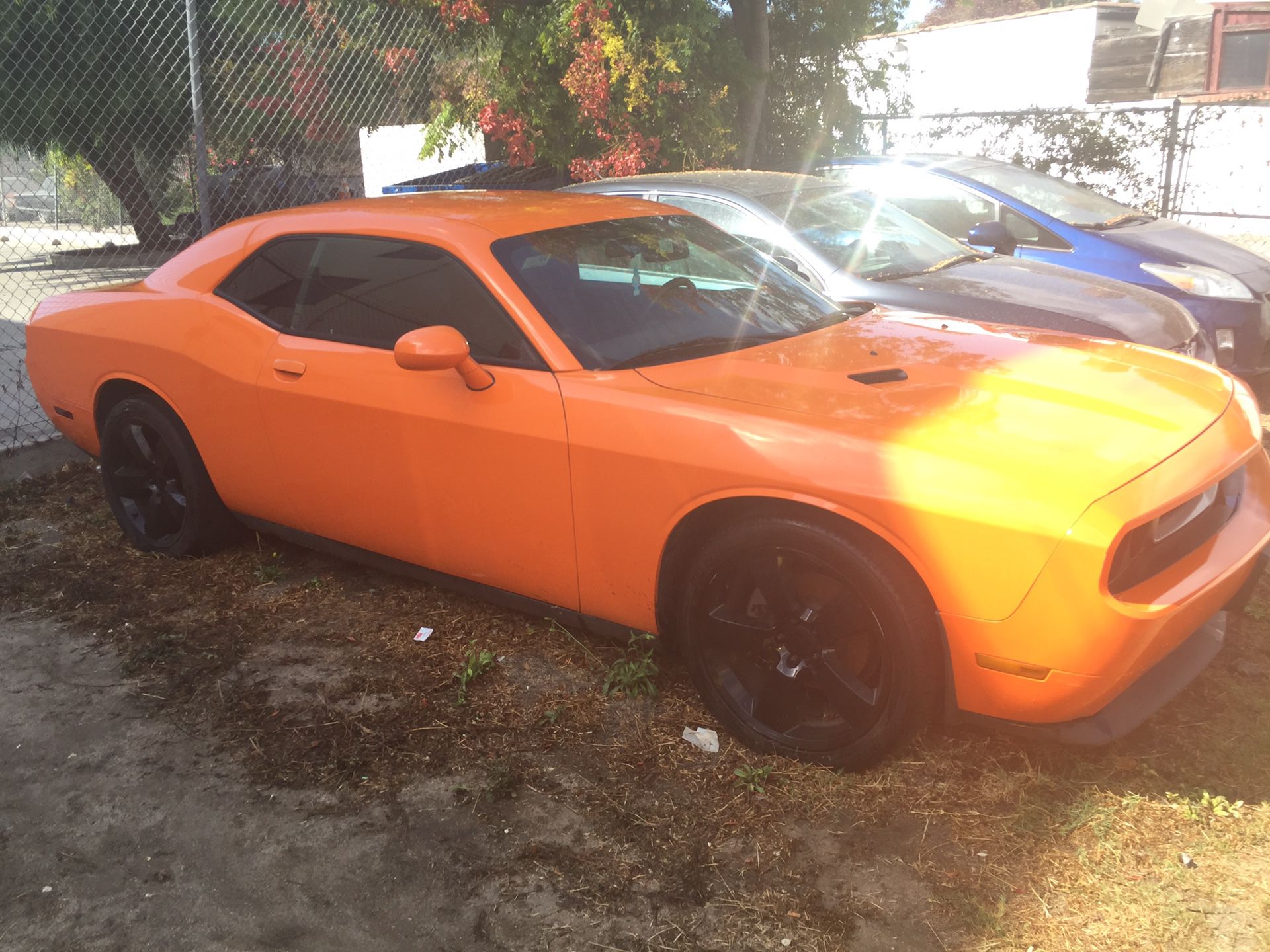 PARTING OUT DODGE CHALLENGER $4000 obo