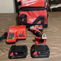 Milwaukee M18 1/4” Hex Impact Driver Kit 