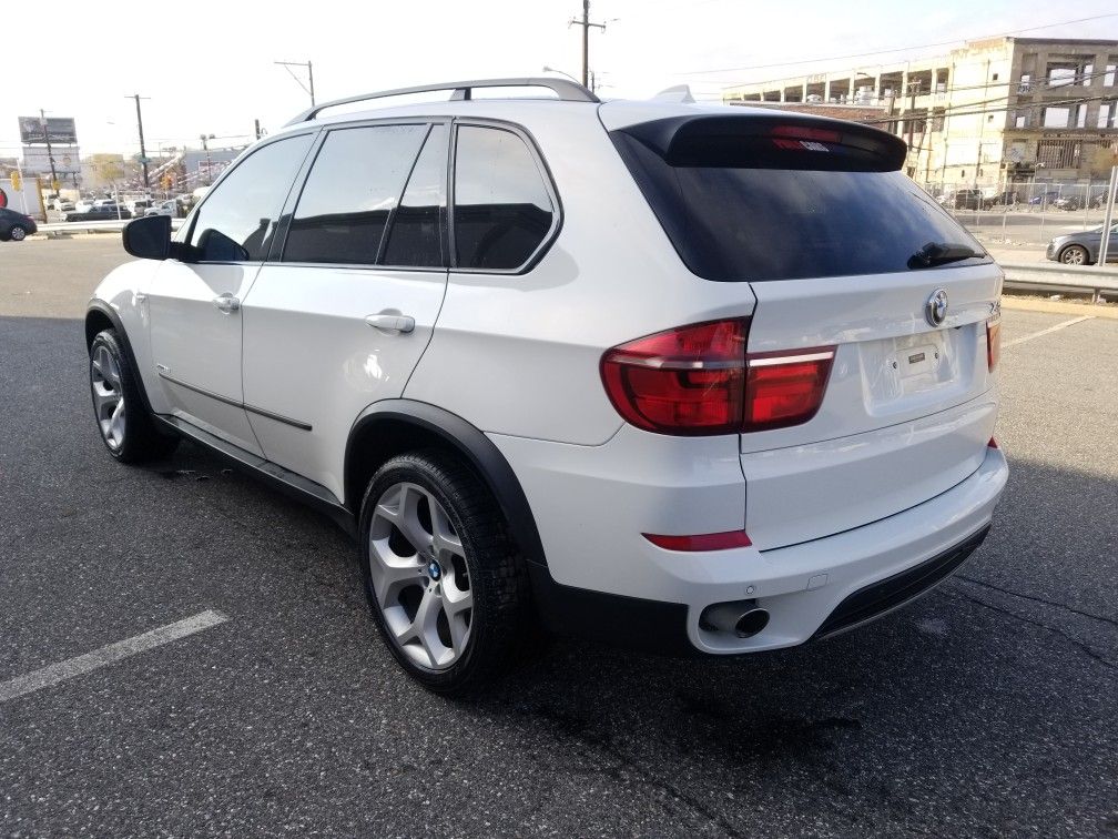 2013 BMW X5D! Fully loaded, DIESEL 30+MPG for Sale in Washington, DC
