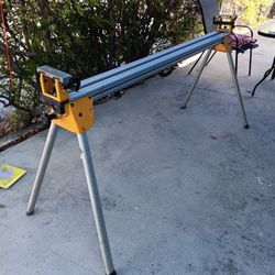 Dewalt  Table