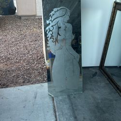 Cute Mirror With Sketch 