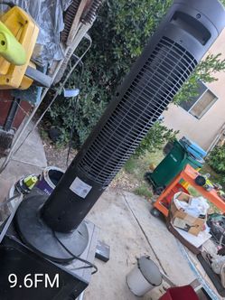 Tower fan oscillating