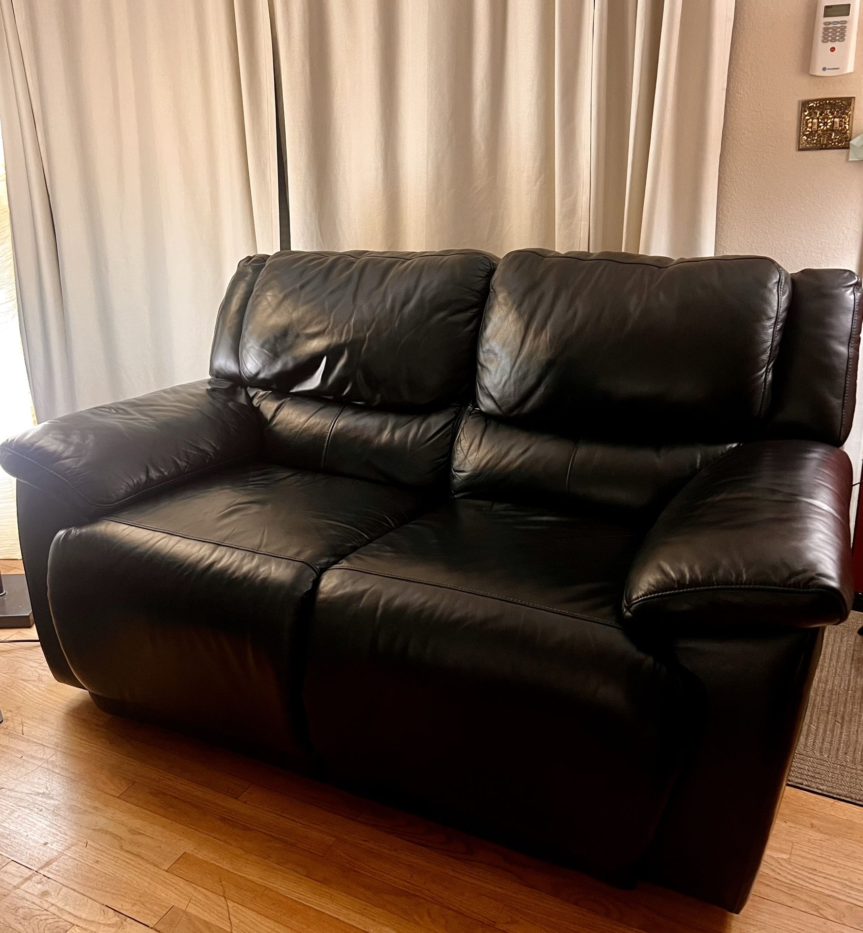 Sofa/Loveseat