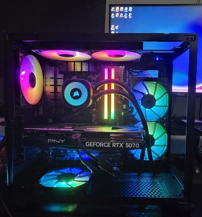 5070 & 7 7800X3D Gaming PC
