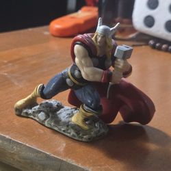 Thor Mini Statue Figure Pvc 2011 