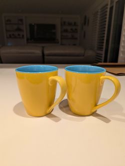 Yellow mugs - Set of 2