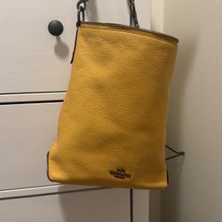 Large Hobo Bucket Yellow Coach Bag With Brown Interior 