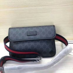 Gucci Men's GG Black Belt Bag Supreme Canvas