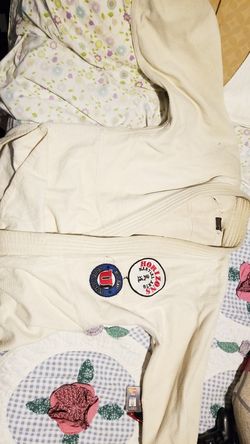 Medium Jiu-Jitsu gi