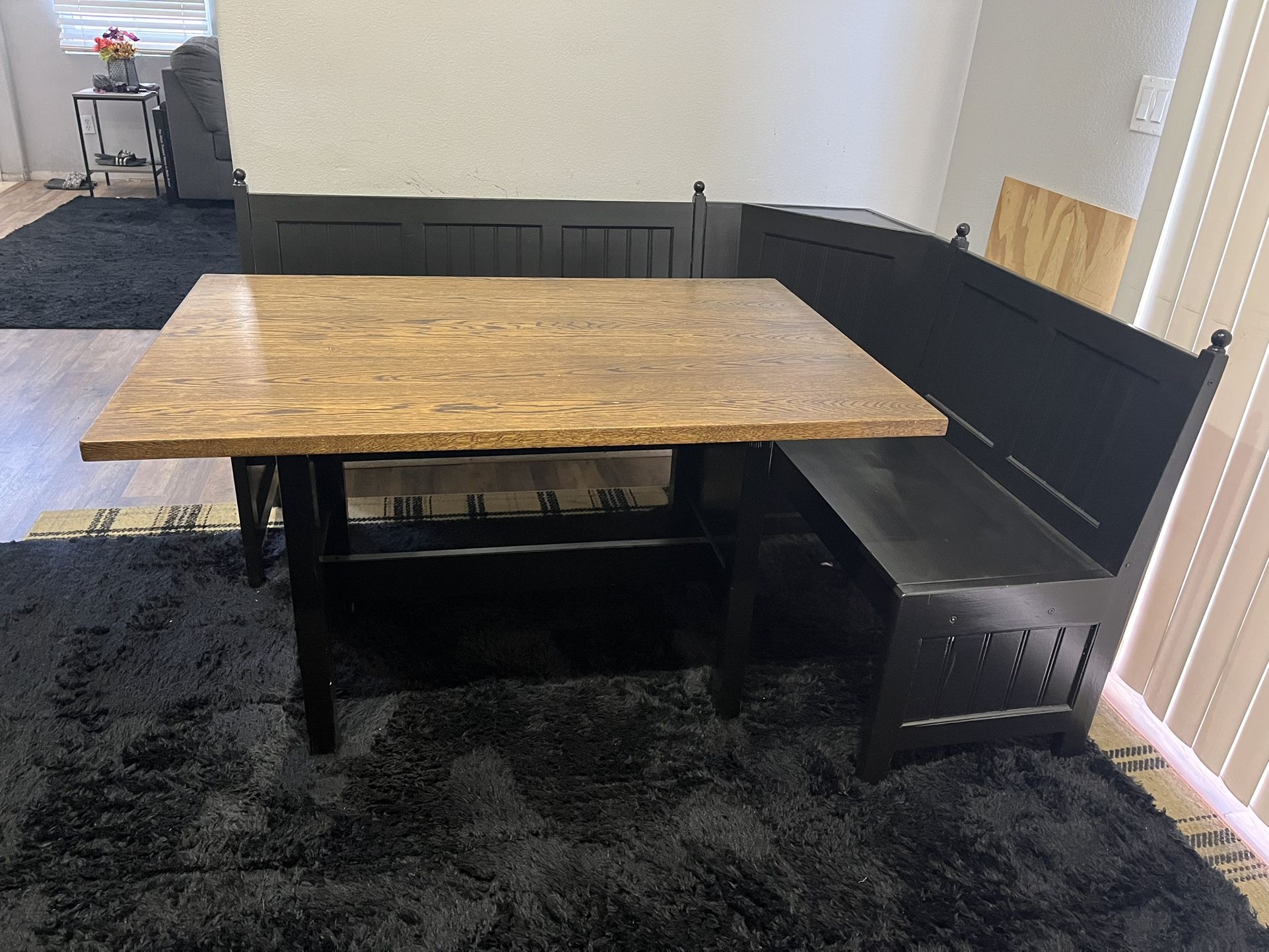 Breakfast Nook And Table