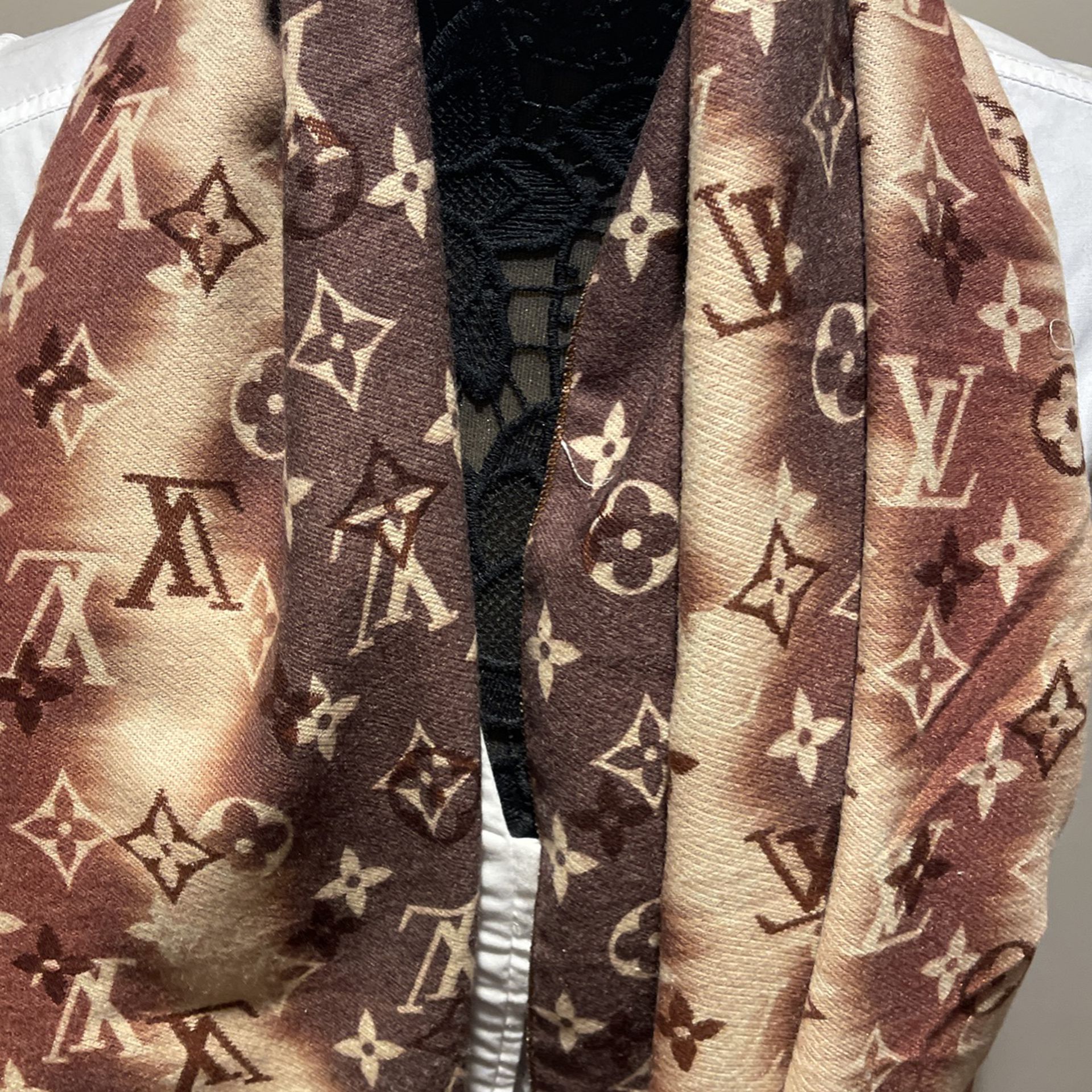 Louis Vuitton Cashmere Scarf for Sale in New York, NY - OfferUp