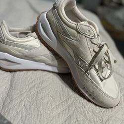 Women’s Reebok Shoes