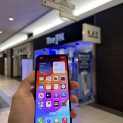 iPhone 12 Midnight 64 GB Unlocked 