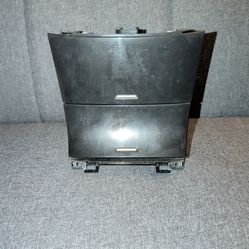 04-08 Acura Tsx upper and lower cubby