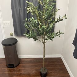 5 Foot Artificial  Tree  3 Artificial Potted Plants