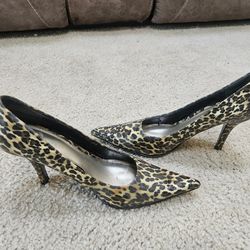 Women's shoes