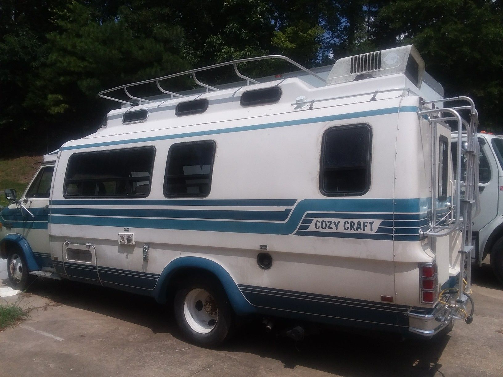 Vintage Camper **need to tow/