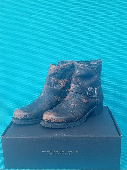 Frye Verónica Toga Black Leather Booties
Women's Size 7M