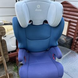  Dino Cambria booster seat!