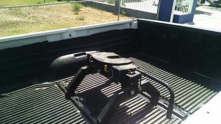 Tow hitches/5th wheels/Goosenecks Factory certified hitchpro w/15 yrs. exp.