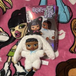 Bratz Bratziez Keychain Doll