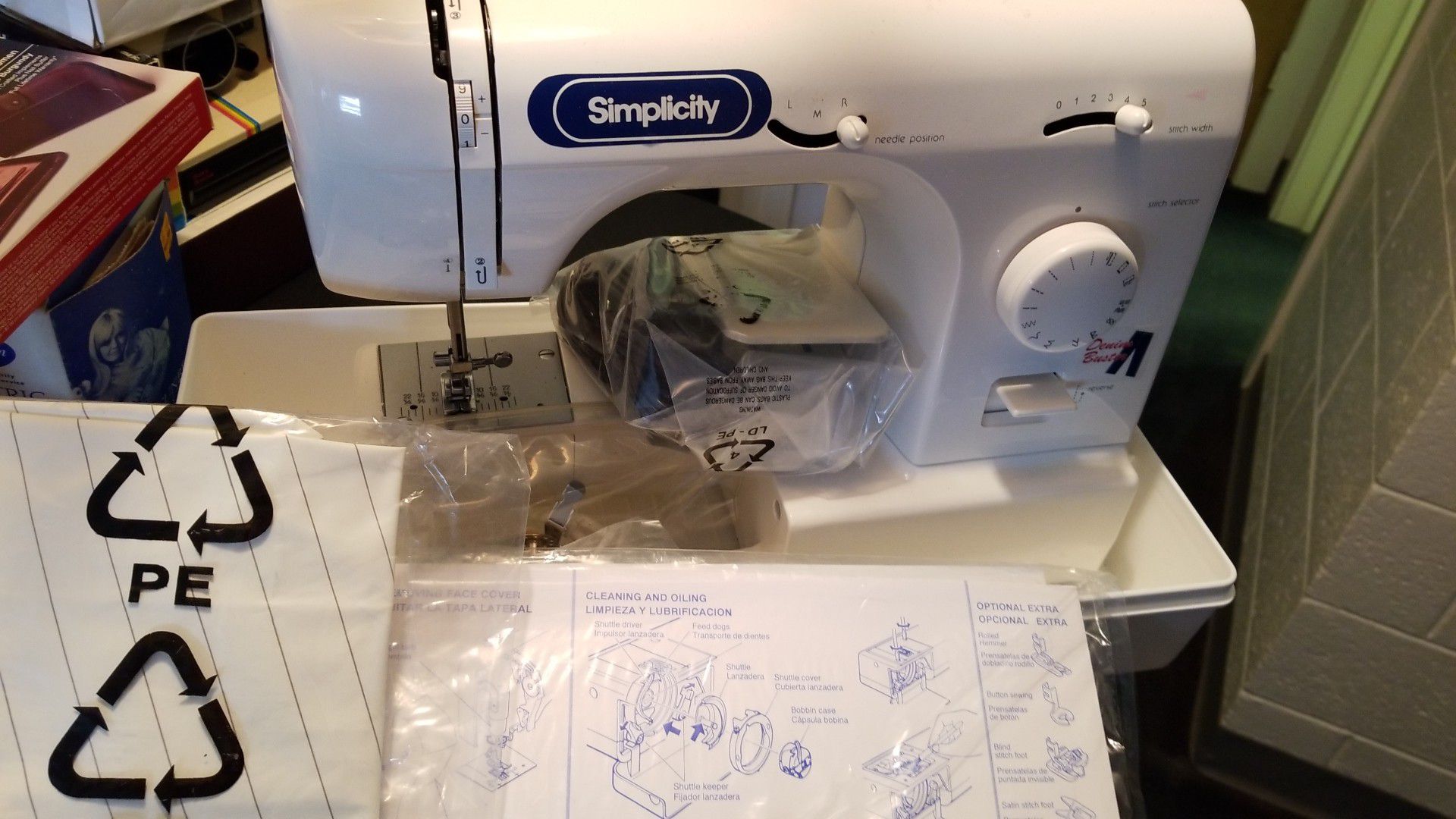 Simplicity sewing machine