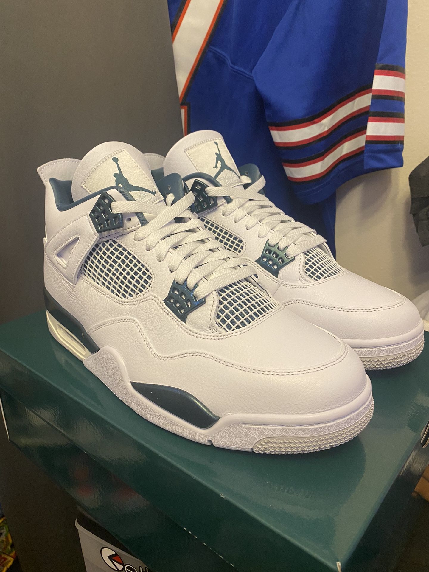 Jordan 4