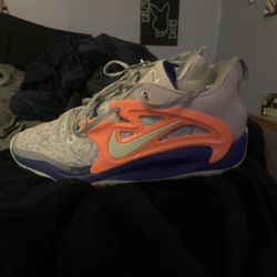 KD Basketball Shoes