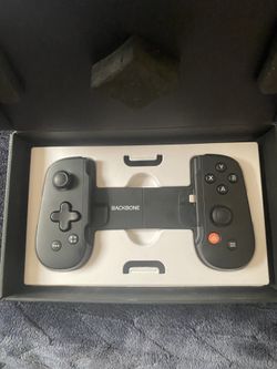 Backbone iphone mobile gaming controller 