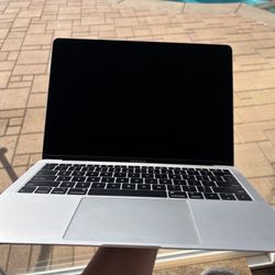 MacBook Air 13.3"