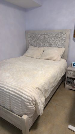 Beautiful bohemian style full size bed