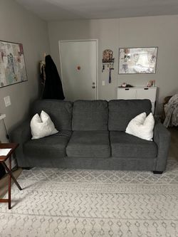 Matching Gray Loveseat & Sofa Set – Great Condition, Modern Style