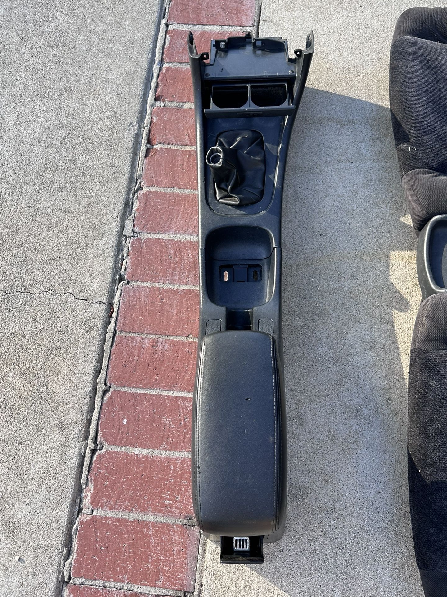 94-01 Acura Integra GS-R Manual Center Shifter & Armrest Console