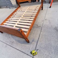 Queen Bed Open Box As Is 180 Frame Only