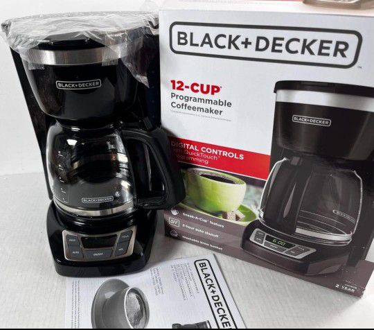 Black+Decker CM1160B 12-Cup Programmable Coffee Maker #990