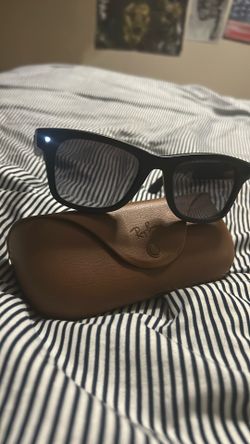Meta glasses