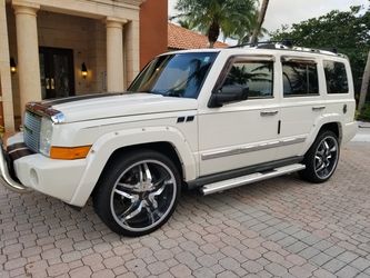 2006 Jeep Commander Limited V8 runs great FINANCING!