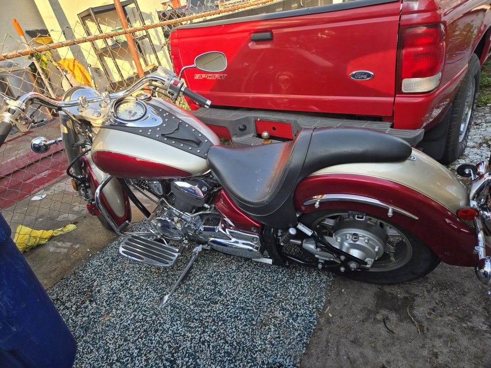 Motora Yamaha 2004