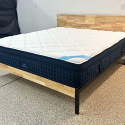 Dreamcloud Premier Hybrid King Mattress